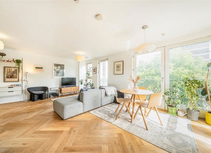 Flat Branch Place in Greater London