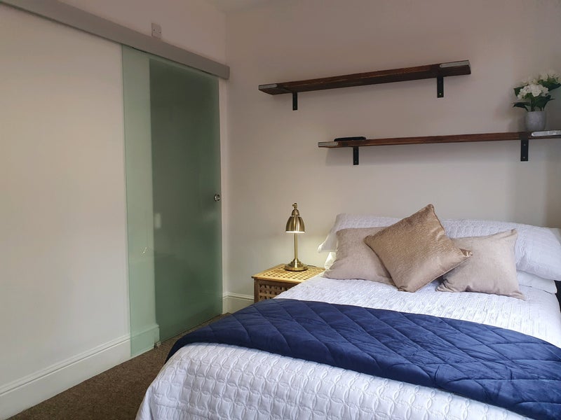 Room Denmark Road in Poole