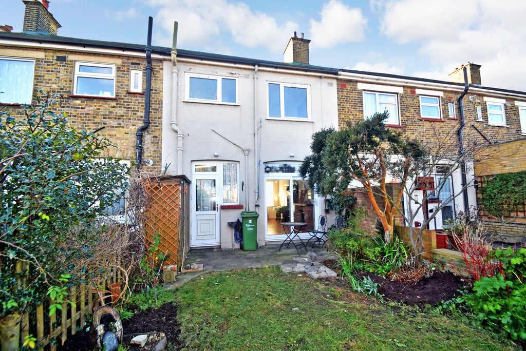 House Winstead Gardens in Greater London