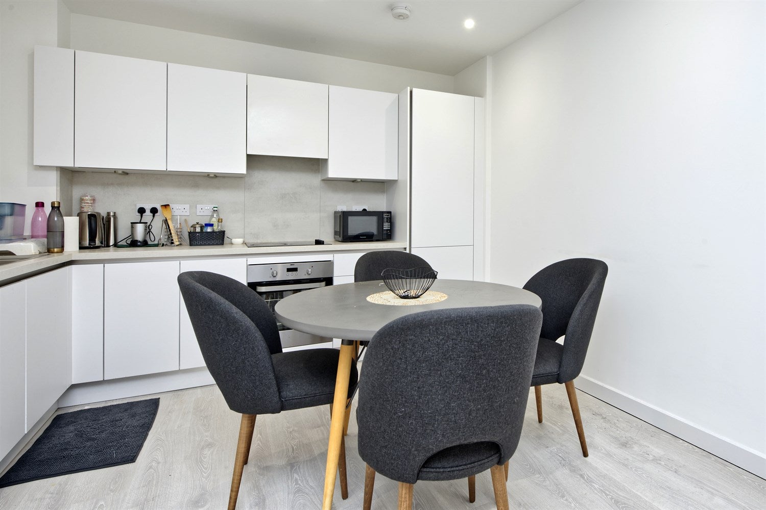 Flat Prince Regent Road in Greater London