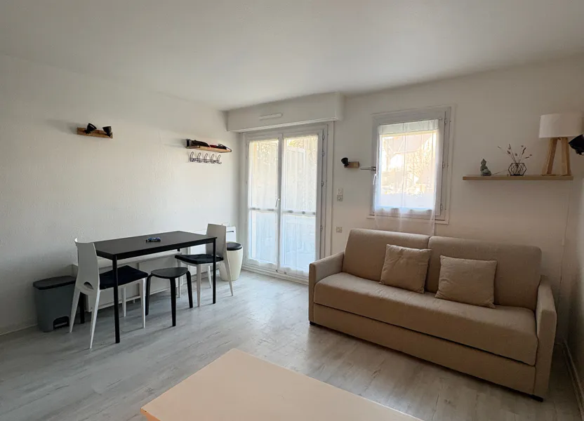 Flat Place des navigatrices et navigateurs olympiques in La Baule-Escoublac
