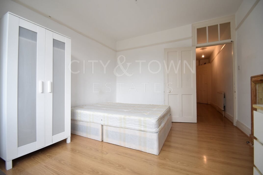 Flat Vivian Avenue in Greater London