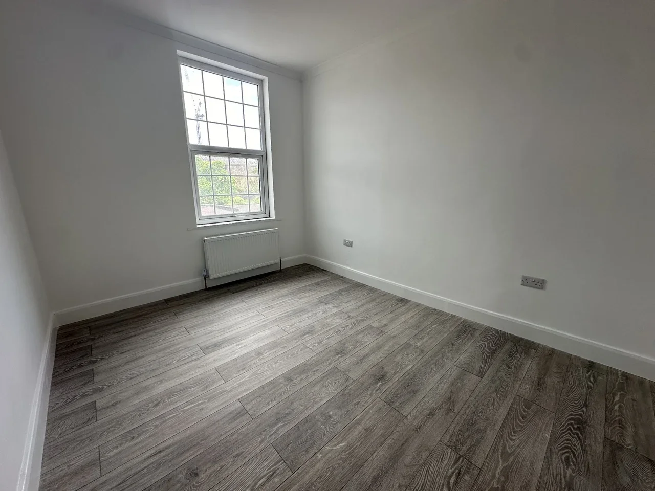Flat Lewis Road in Greater London