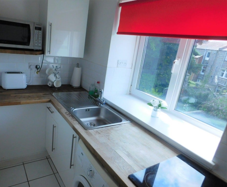Room Holburn Street in Aberdeen City