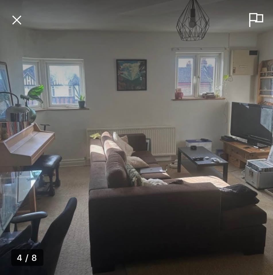 Room London Road in Greater London