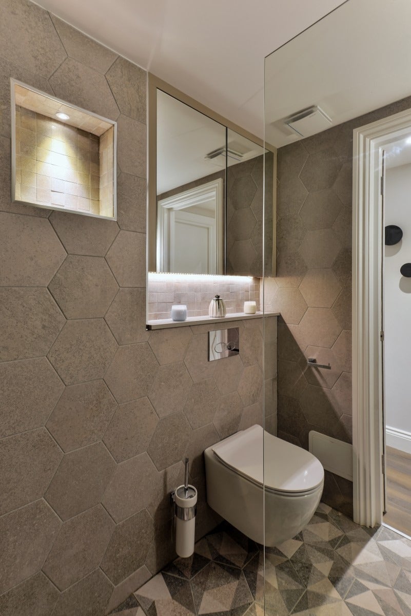 Flat Kingdon Road in London