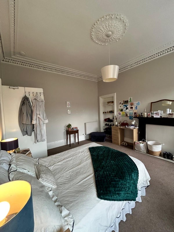 Room Thirlestane Road in City of Edinburgh