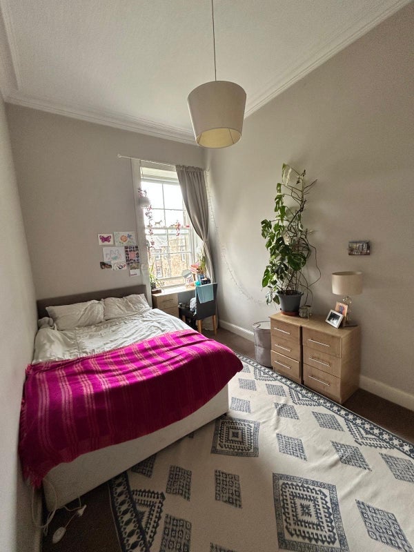 Room Thirlestane Road in City of Edinburgh