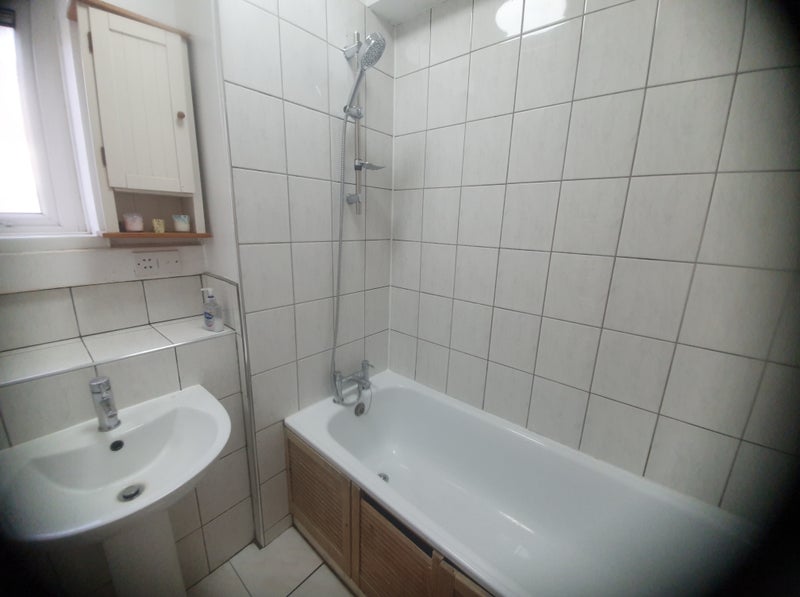 Flat Crowndale Court in Greater London