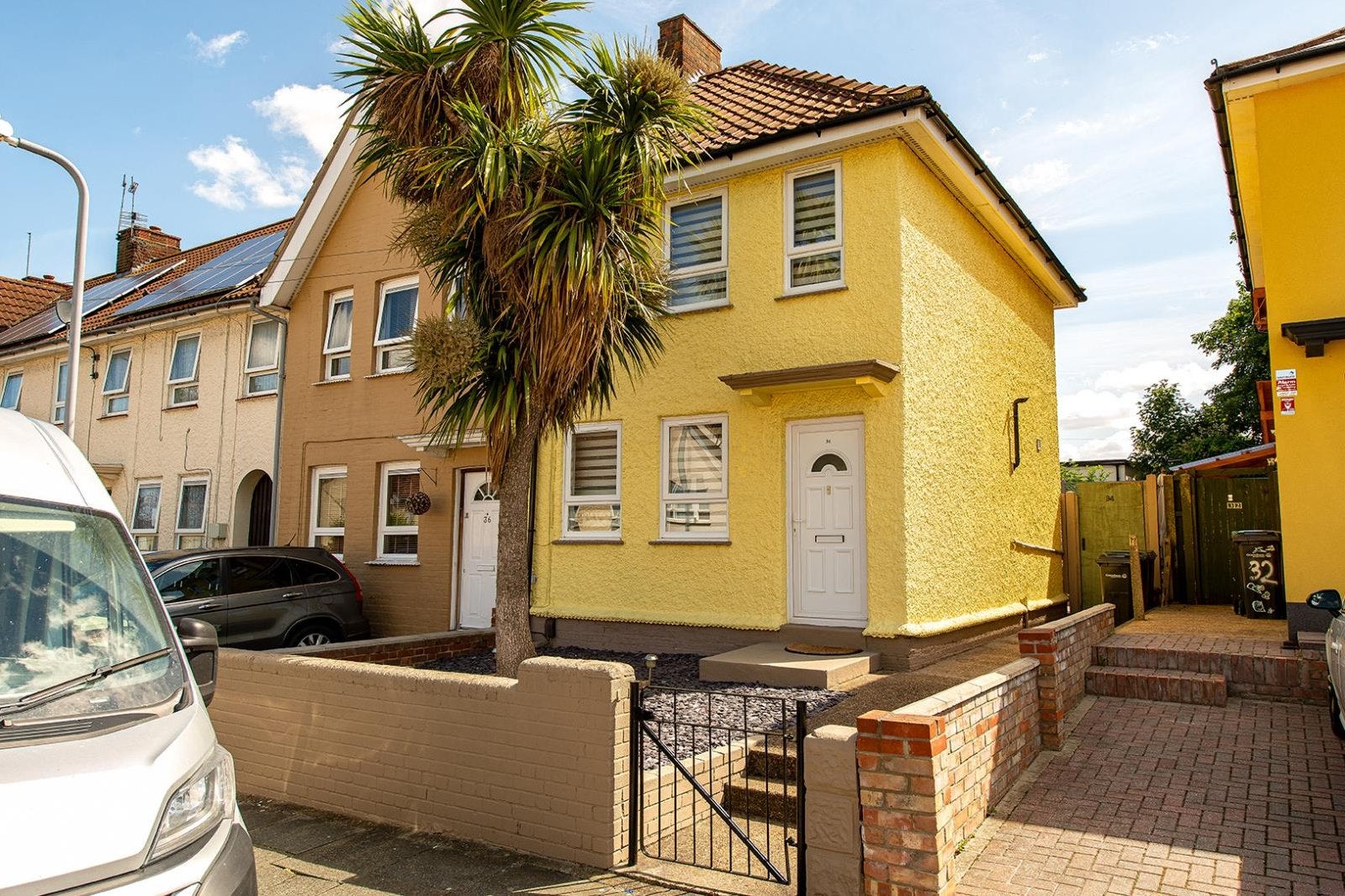 House Dickens Road in Gravesham