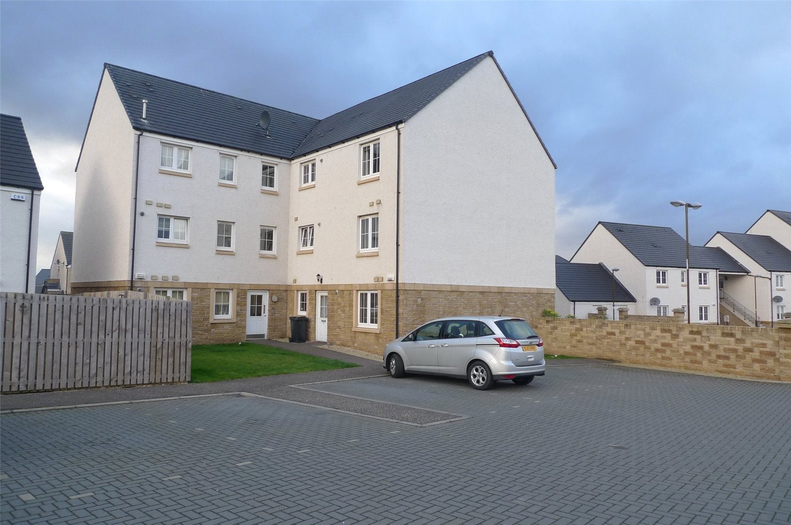 Flat Saltire Road in Dalkeith