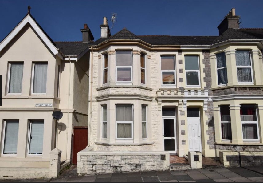 Flat Glen Park Avenue in Plymouth