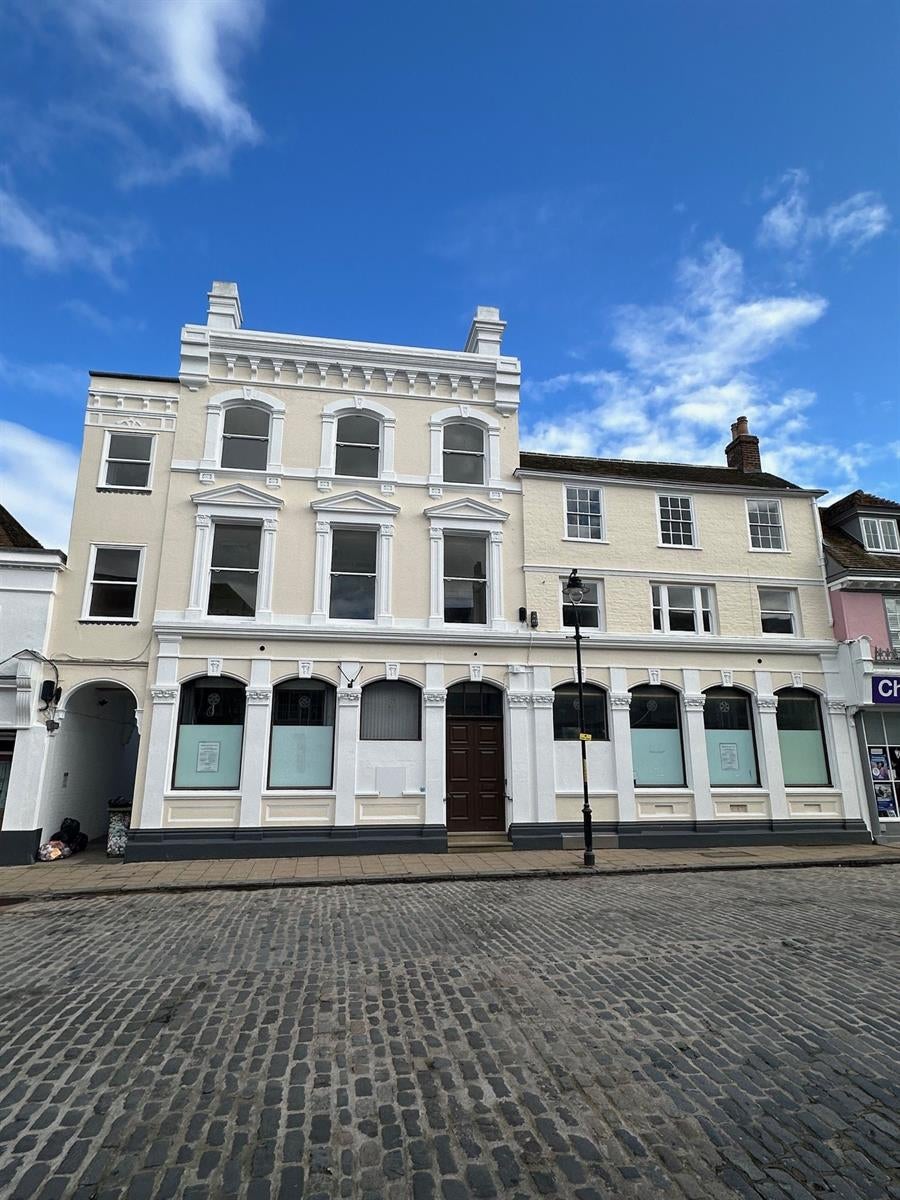 Flat Middle Row in Borough of Swale