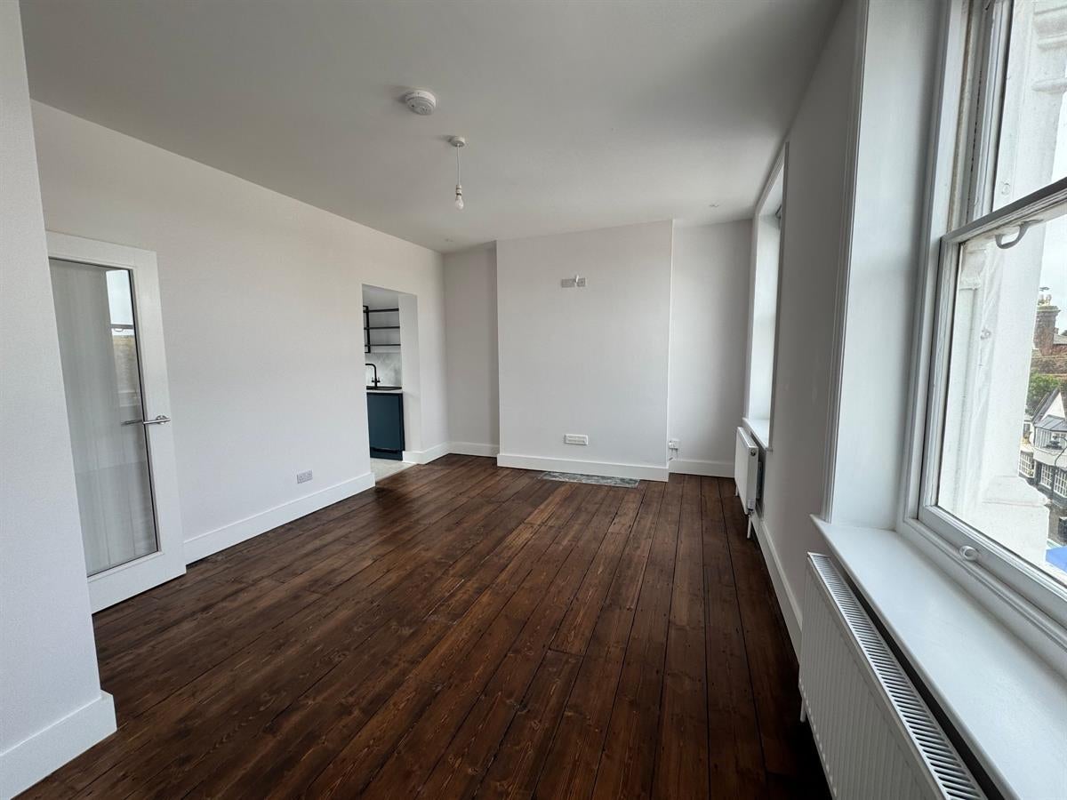Flat Middle Row in Borough of Swale