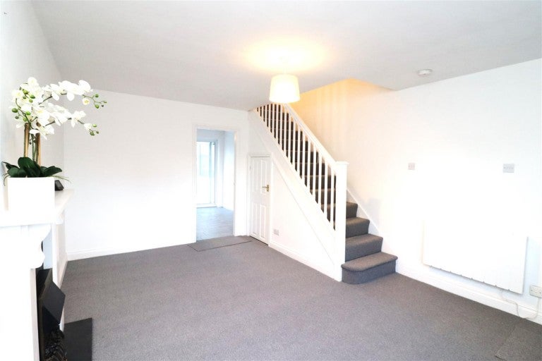 House Watersbridge Gardens in Nuneaton and Bedworth