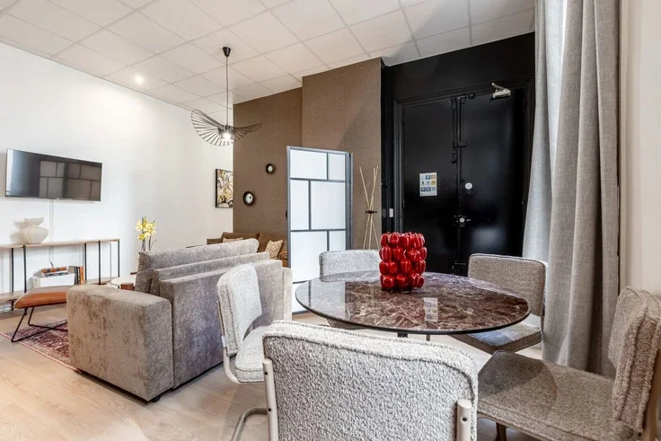 Appartement Rue de Ponthieu à Paris