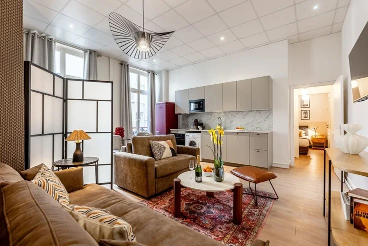Appartement Rue de Ponthieu à Paris