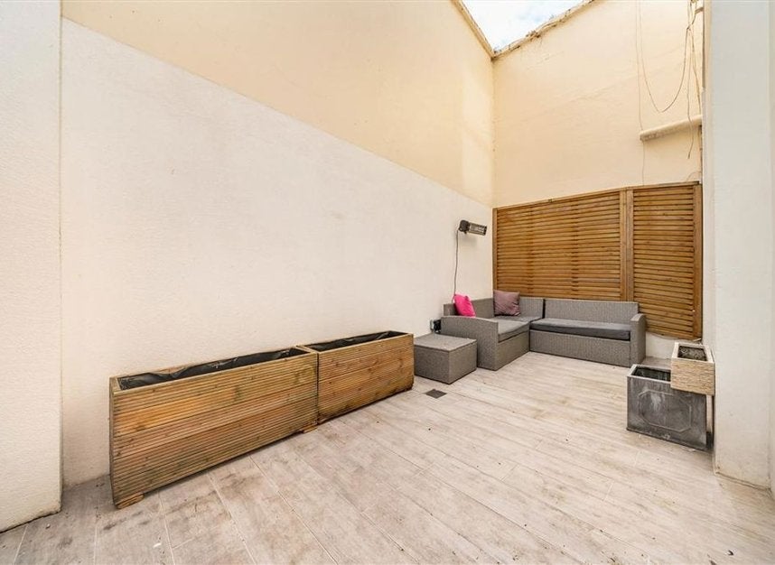 Flat Stanhope Gardens in Greater London
