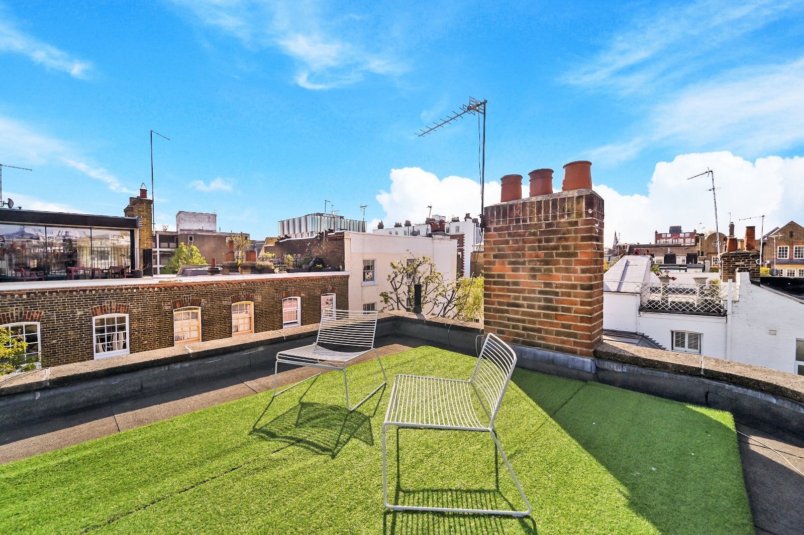 House Hillgate Place in Greater London