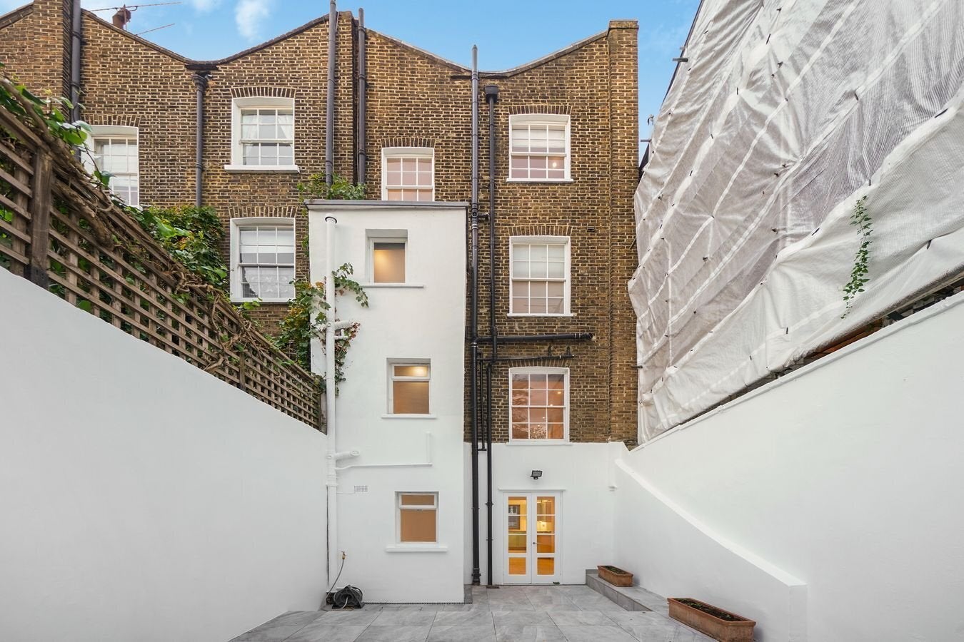 House Ordnance Hill in City of Westminster