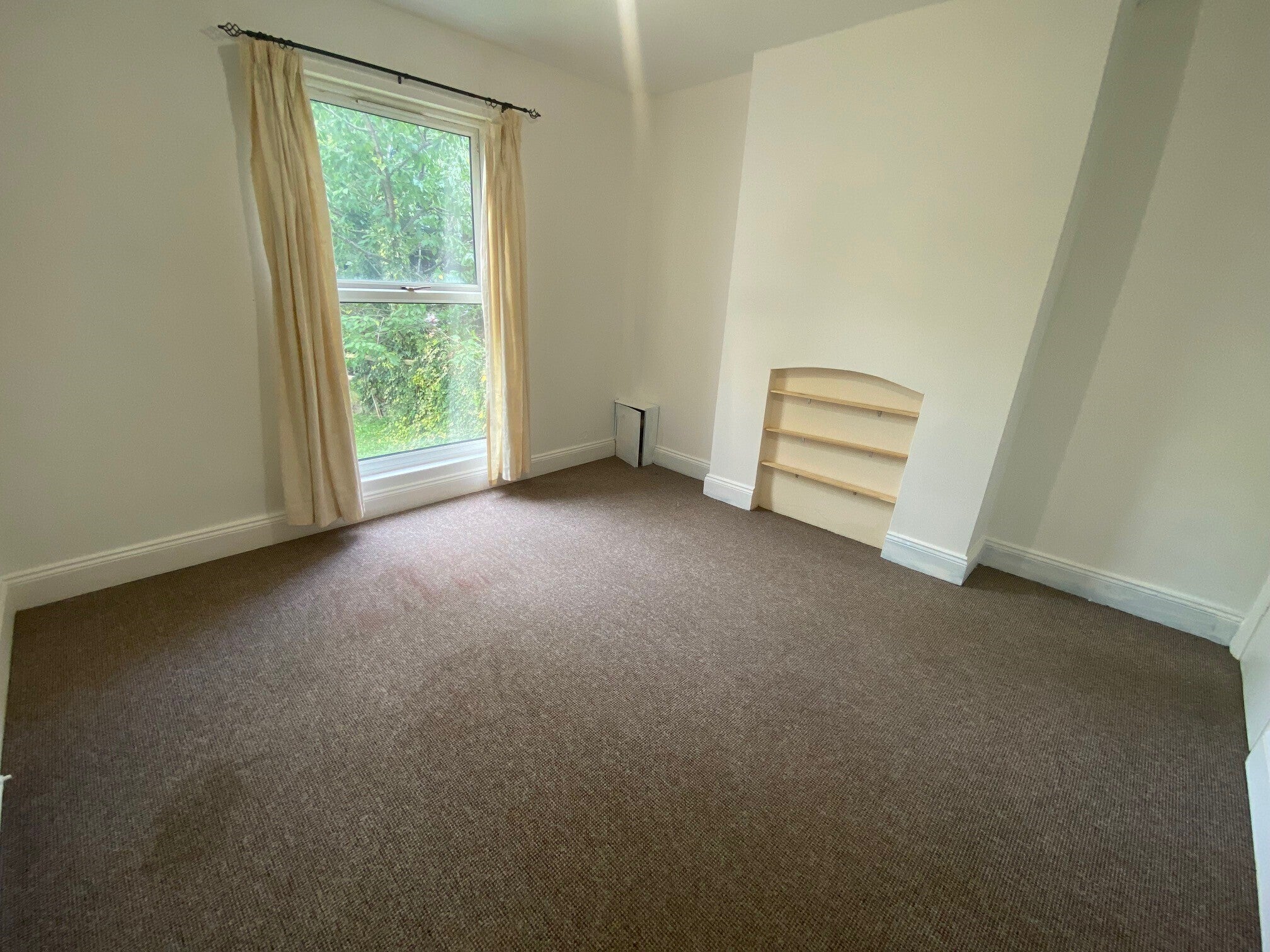 Flat Sheffield Road in Chesterfield
