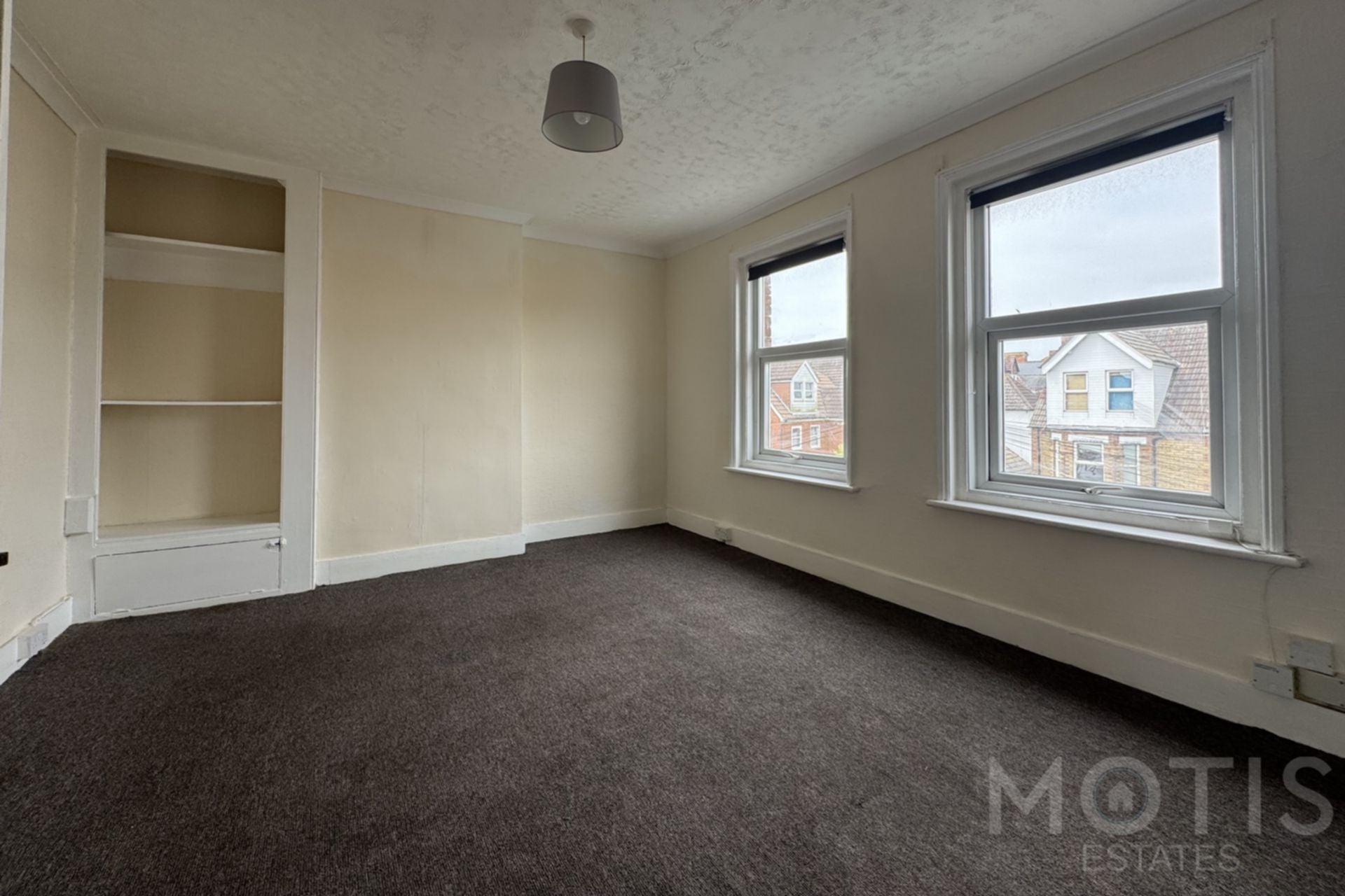 Flat Trimworth Road in Folkestone and Hythe District
