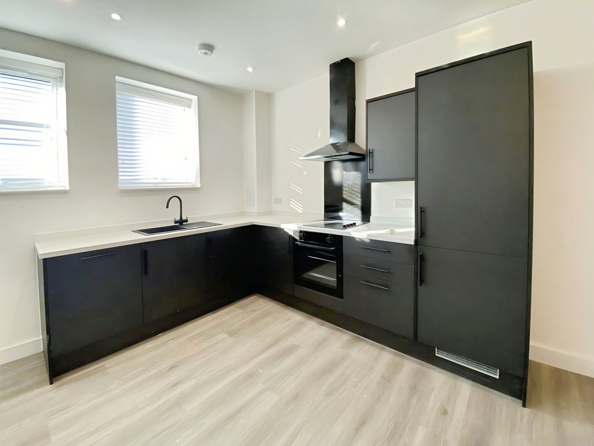 Flat Albert Place in Peterborough