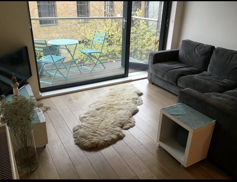 Flat Macaulay Road in Greater London