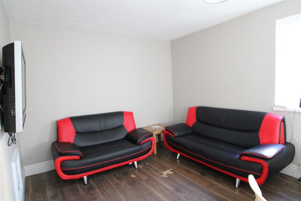 Flat Slaidburn Drive in Lancaster