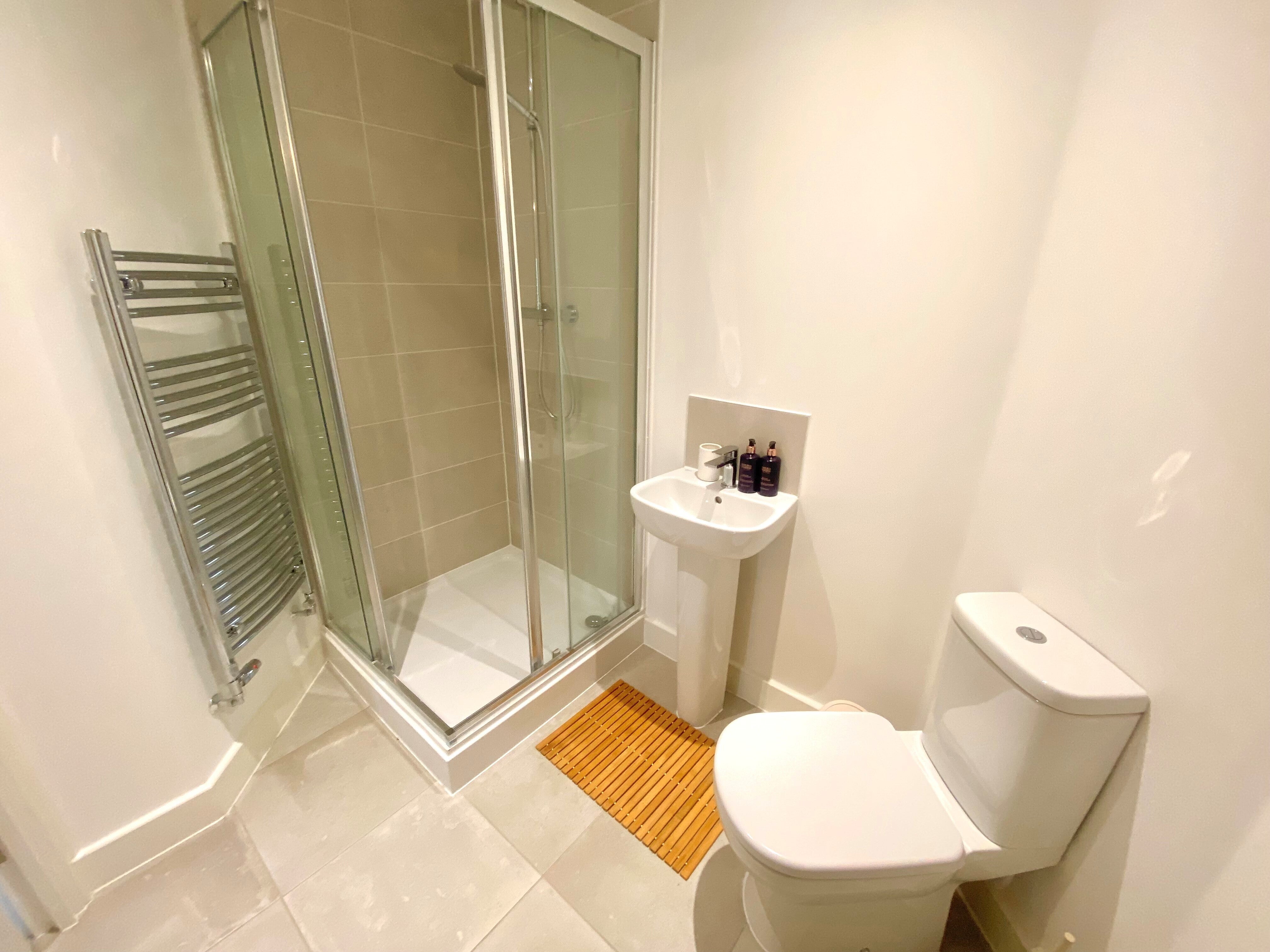 Flat Copper Beech Court in Leeds