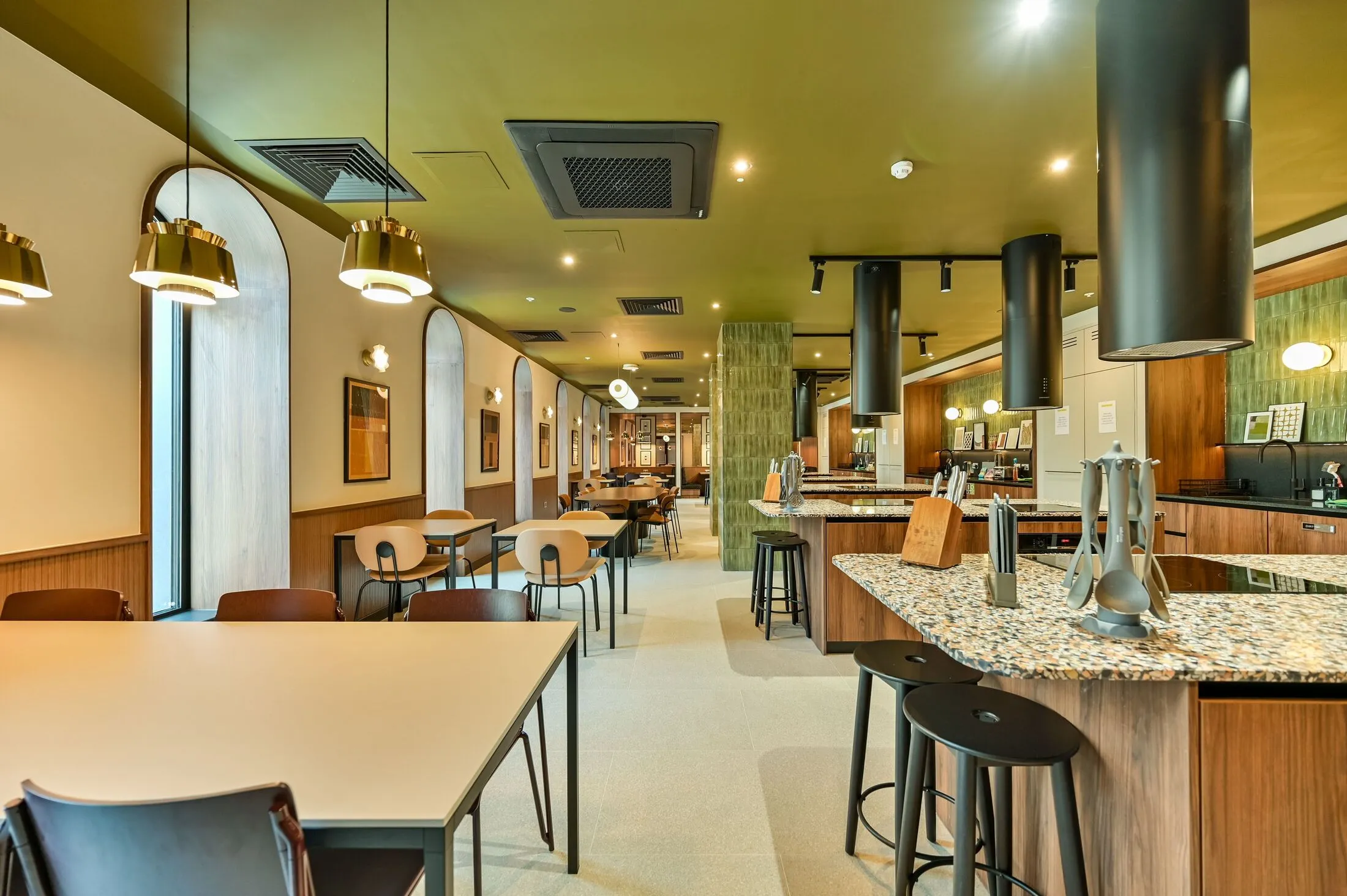 Flat Castle Street in Greater London