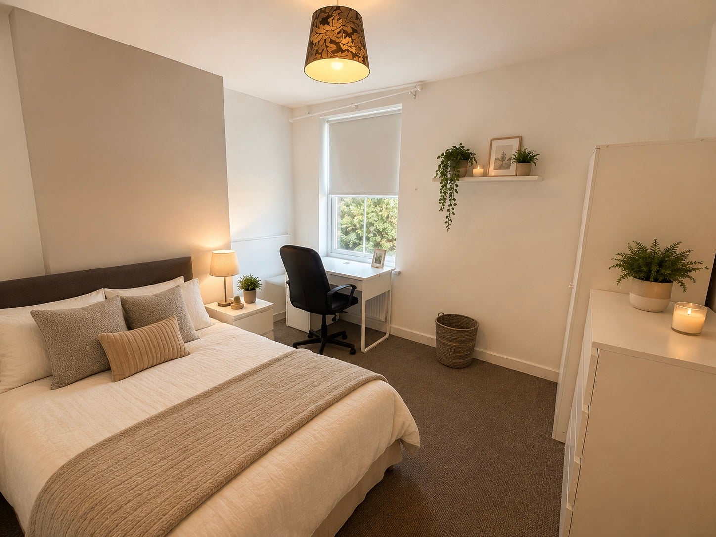 Flat Mostyn Road in Birmingham