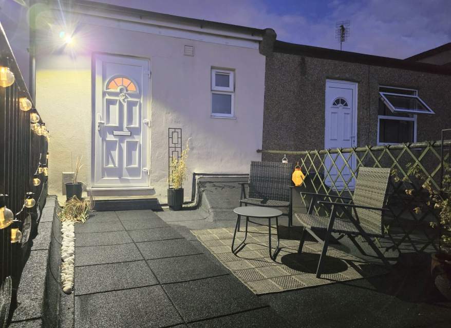 Flat Masons Avenue in Greater London