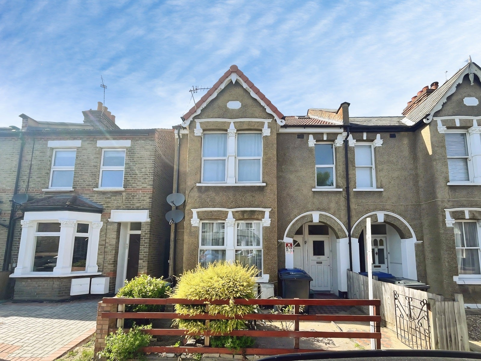 Flat Darwin Road in Greater London