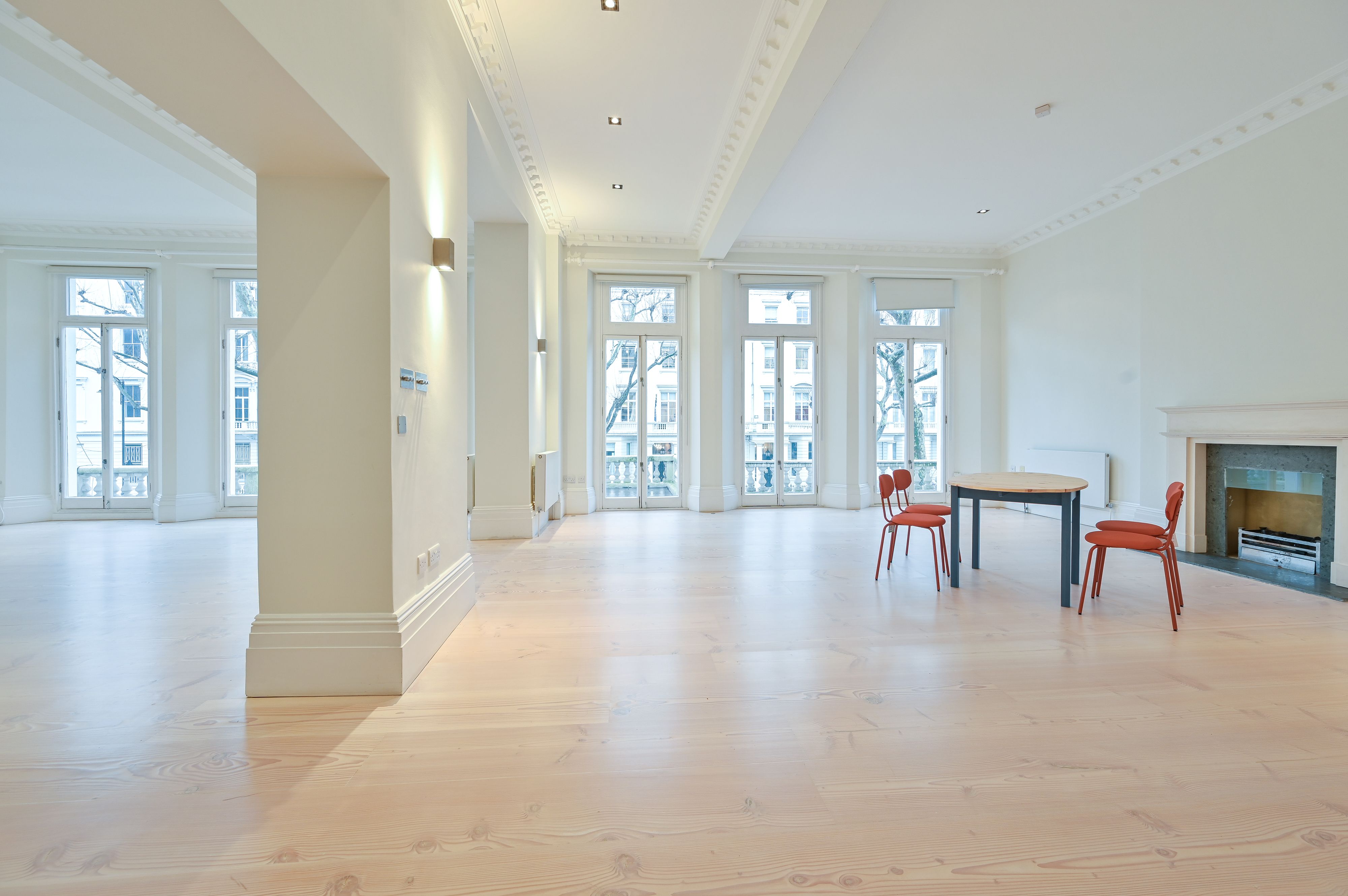 Flat Stanhope Mews East in Greater London
