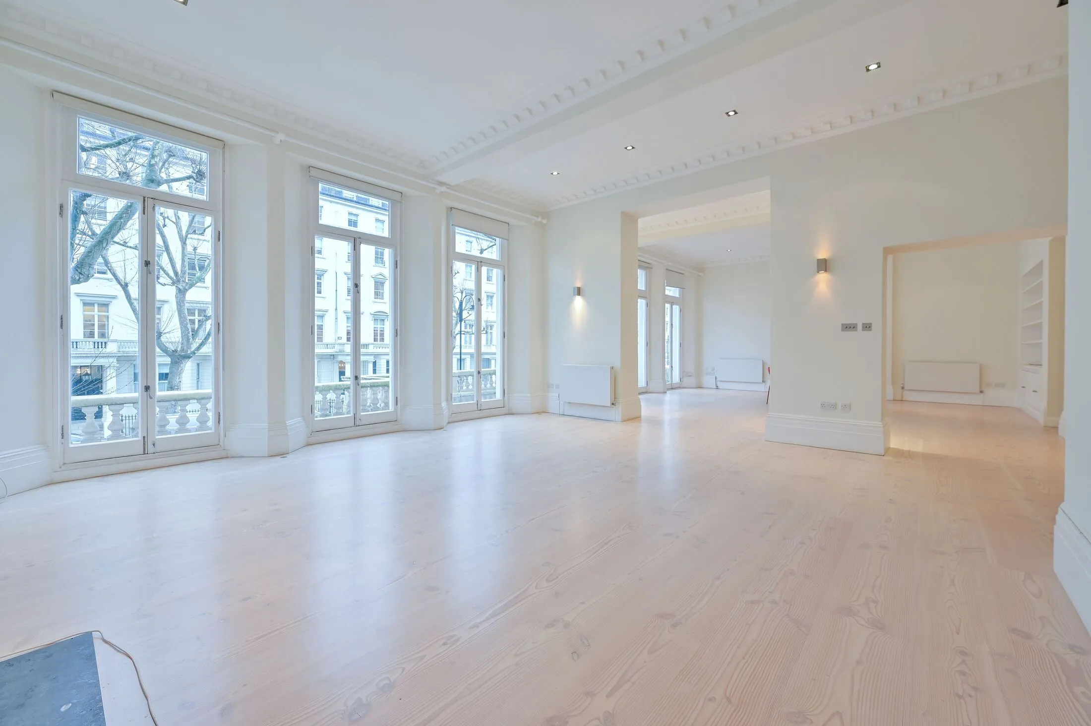 Flat Stanhope Mews East in Greater London