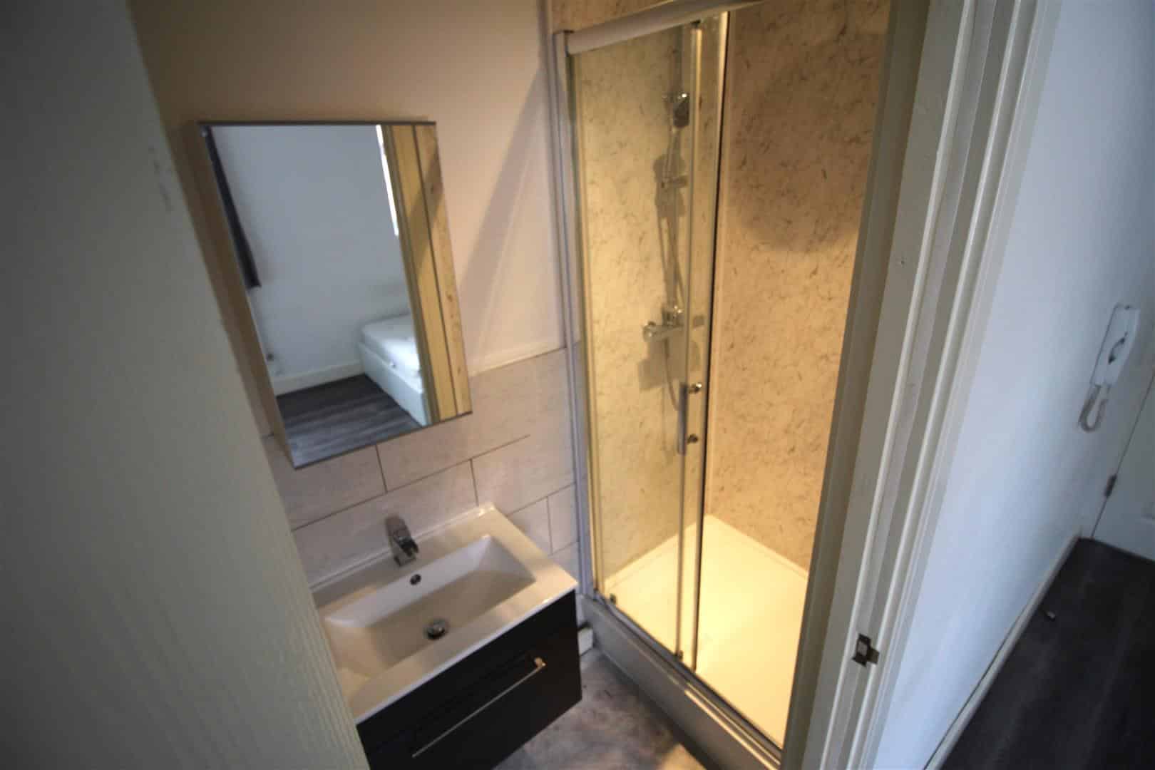 Room Craven Street in Northampton