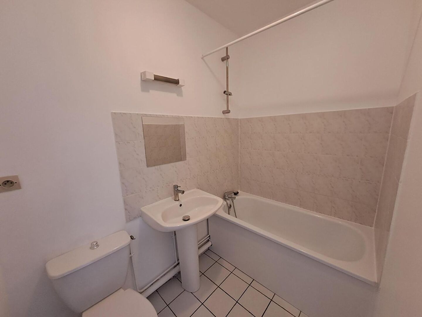 Flat Rue Gaston Turpin in Nantes