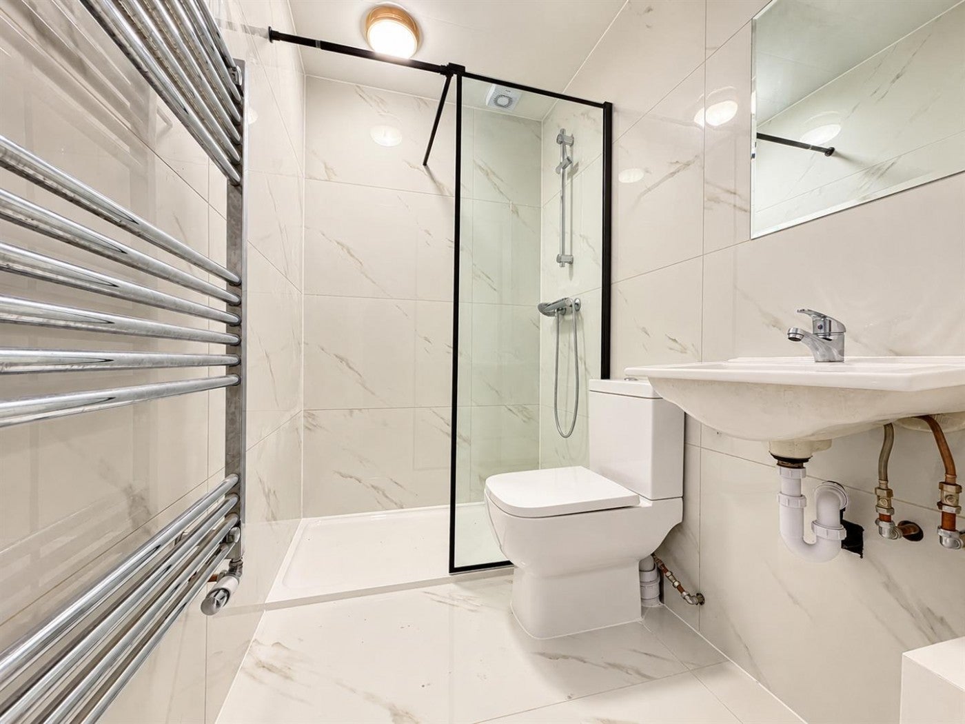 House Raynor Close in Greater London