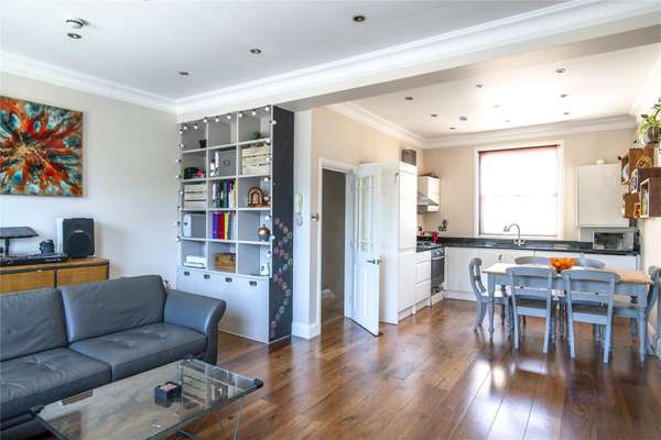Flat Eburne Road in Greater London