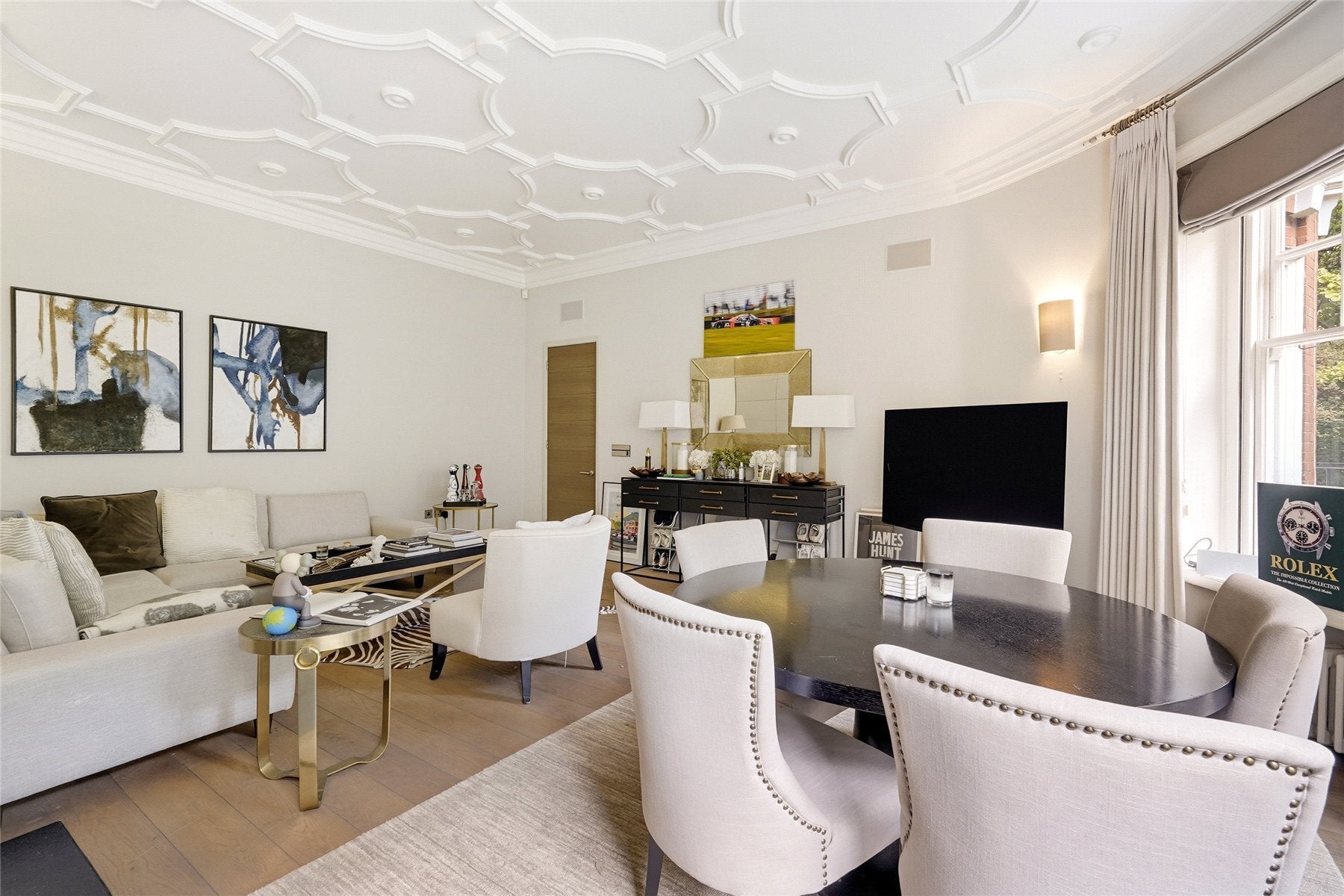Flat Sloane Court West in Greater London