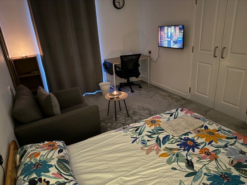 Room Maxwell Oval in Glasgow