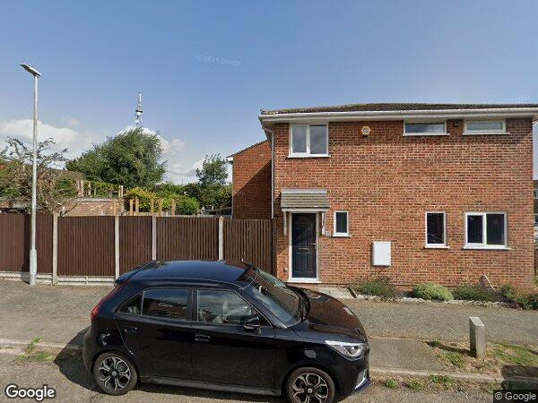 House Dunsmore Road in Luton