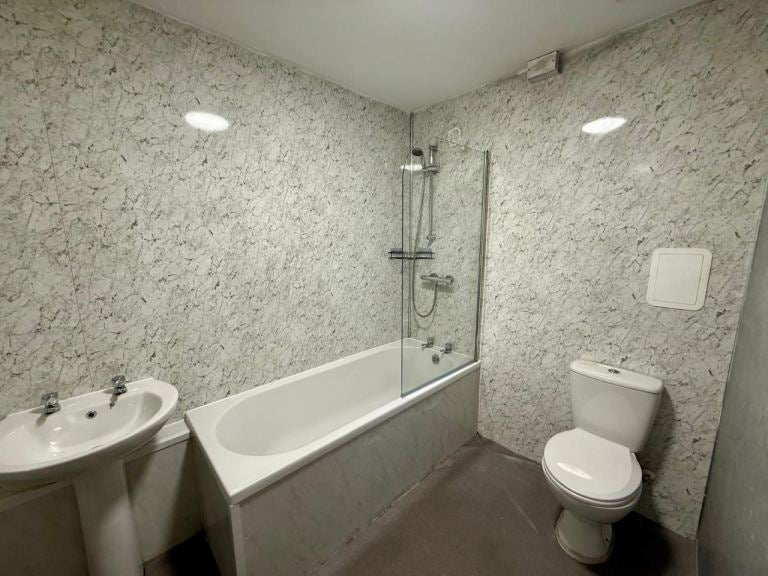 Room Sauchiehall Lane in Glasgow