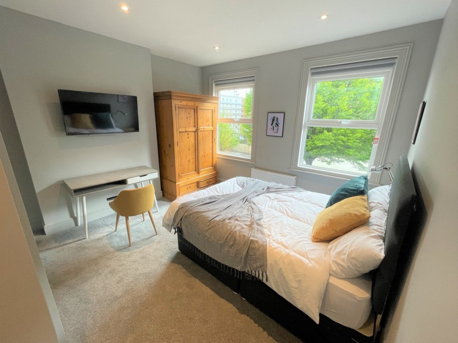 Room Howard Street in Reading