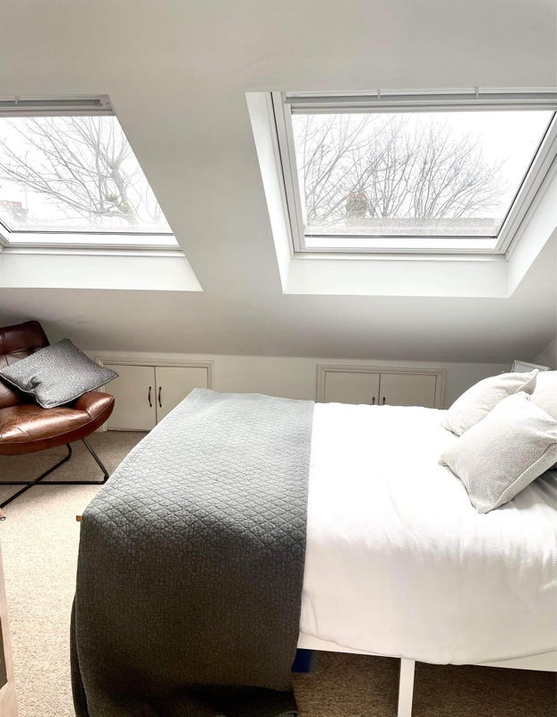 Room Sutton Court Road in Greater London