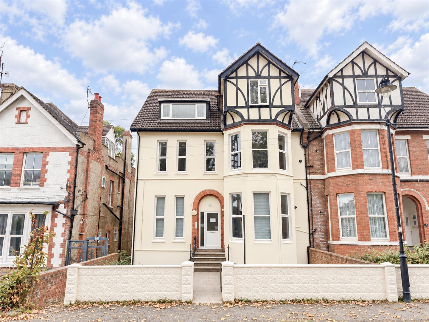 Flat Chapel Park Road in St Leonards