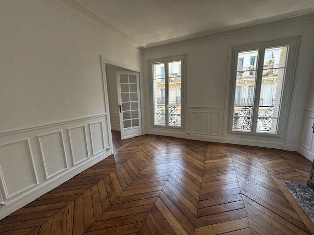 Appartement Rue Camille Desmoulins à Paris