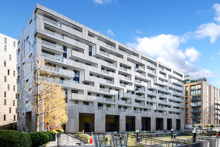 Flat Gatliff Road in City of Westminster