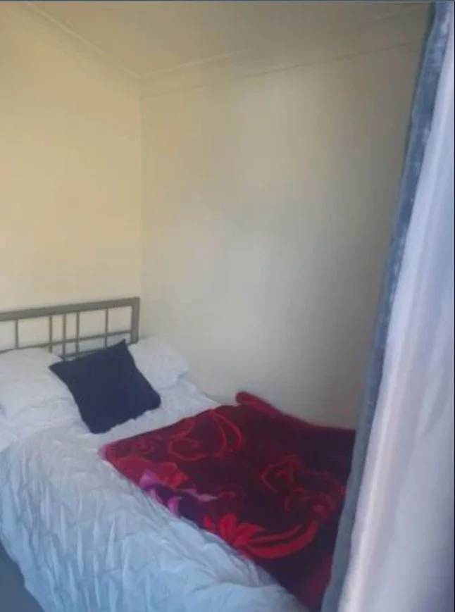 Room Burlington Road in Greater London
